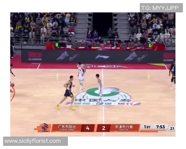 广东宏远2015年对战新疆的精彩瞬间与赛季回顾分析